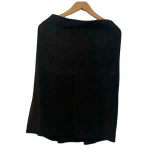 Bebe Women's Black Pencil Skirt Ruffle Detail in the Back Size 10